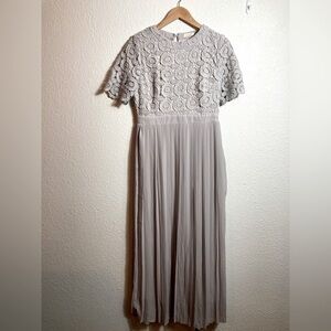 Lace Bodice Pleated Maxi Dress - Light Gray